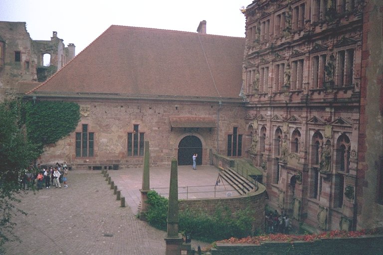[ Courtyard of Heidelberg Castle ]